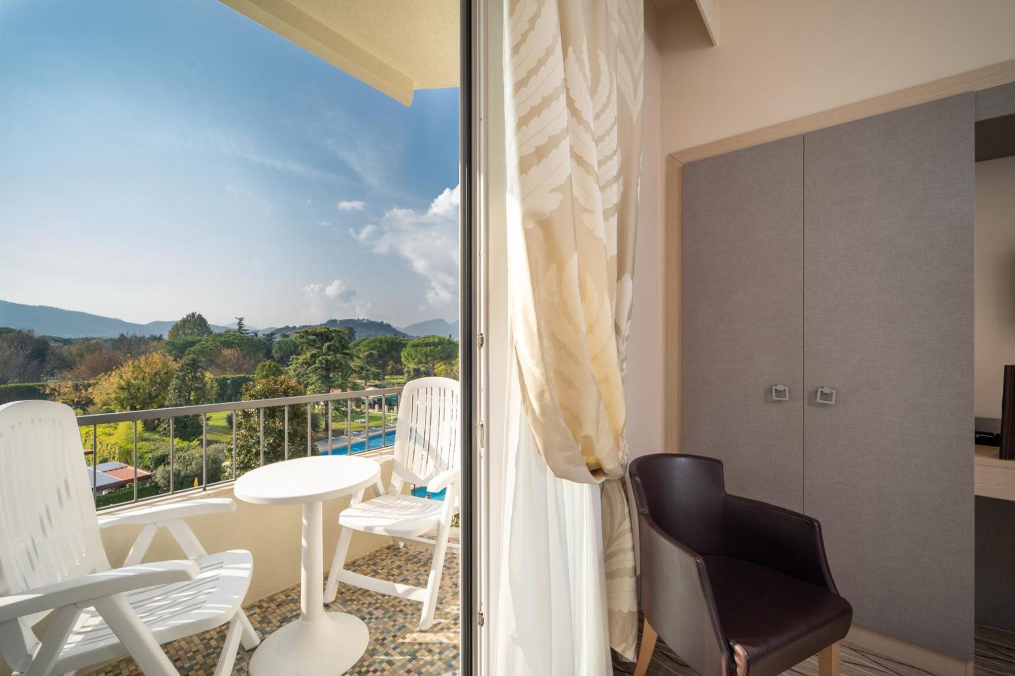 Hotel Ariston Molino Buja 4*